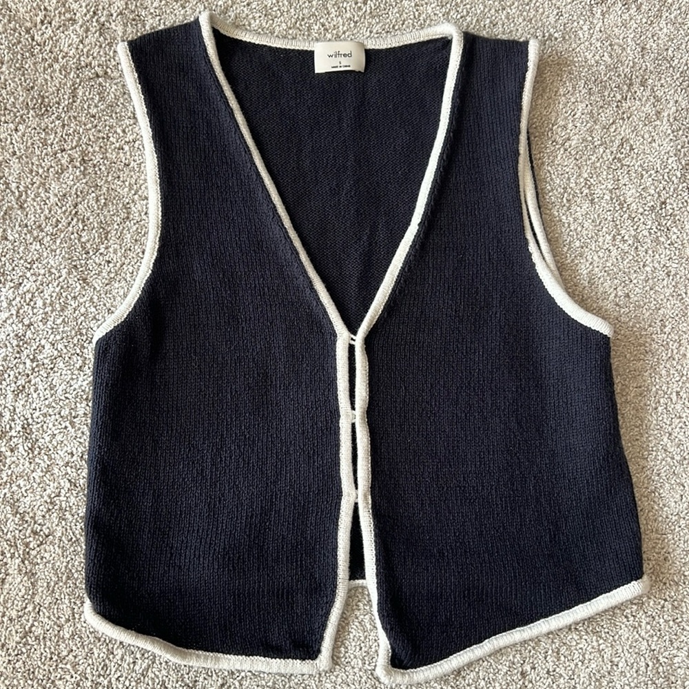 Aritzia Wilfred Women’s Basque Sweater Vest